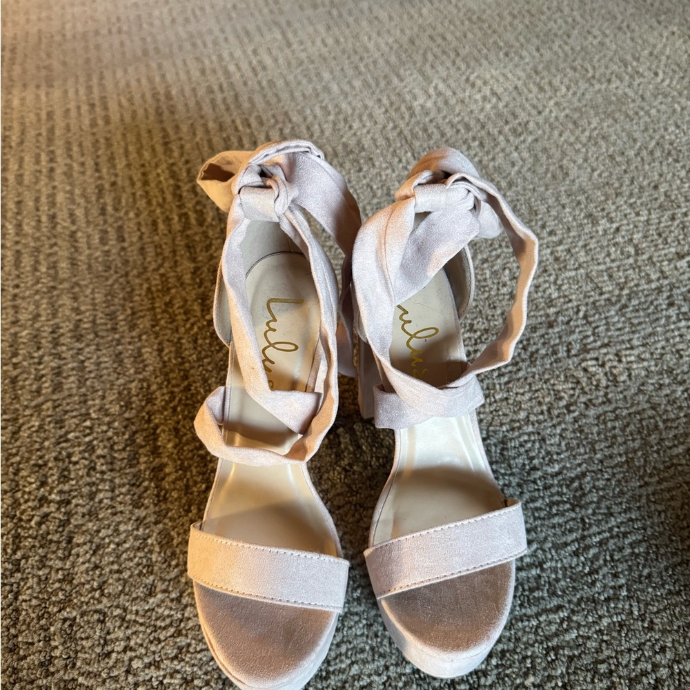 Lulu's Elegant Very Light Pink Heels